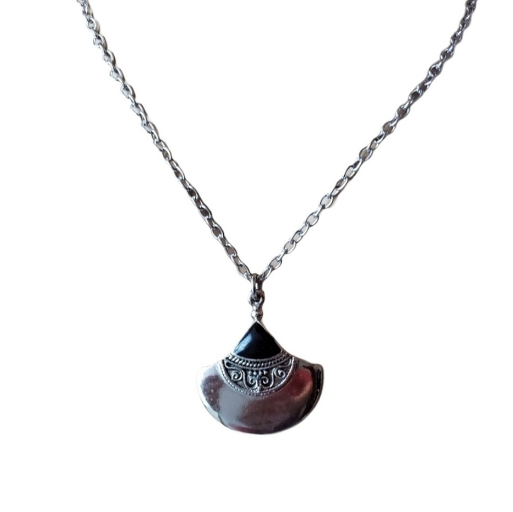 Western  tribal Silver necklace 17" Silver black *